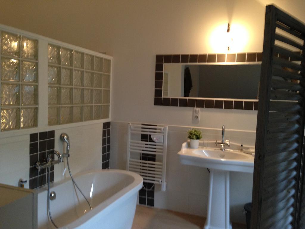 Les Chambres D'Hotes Du Bois Joli ซีมูร์-ออง-โอซัวร์ ภายนอก รูปภาพ